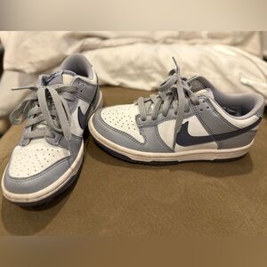 Nike Boys Dunks size 3.5 Gray and White
